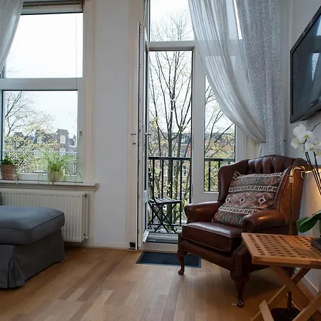 Acca Apartment *